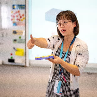 我们的双语教师 | 广州市番禺区诺德安达学校 - 03 Feature Cards Tabs