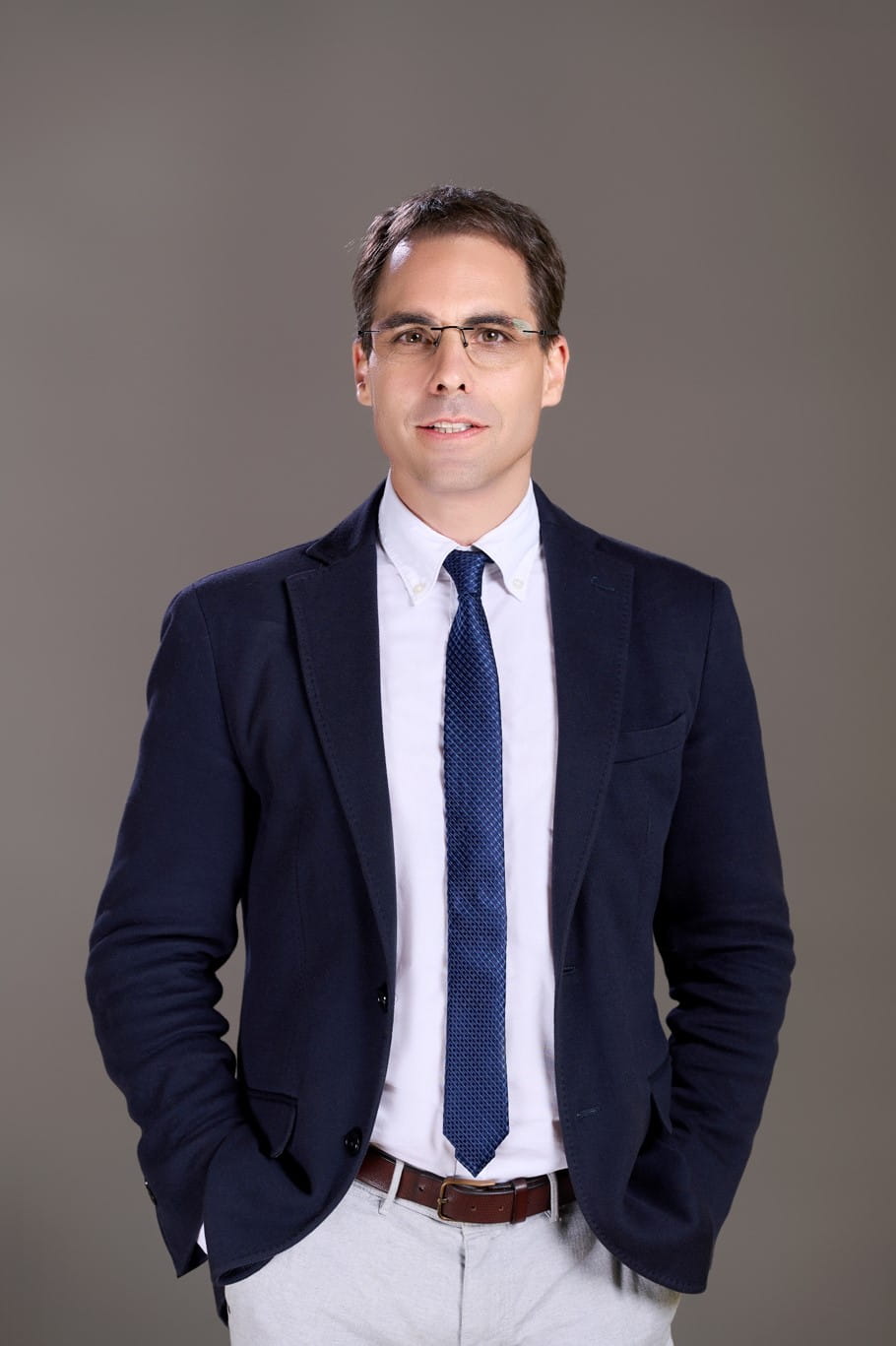 我们的双语教师 | 广州市番禺区诺德安达学校 - 03 Feature Cards Tabs