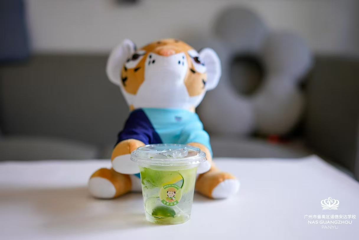 我们的柠檬薄荷茶收获派对 - garden